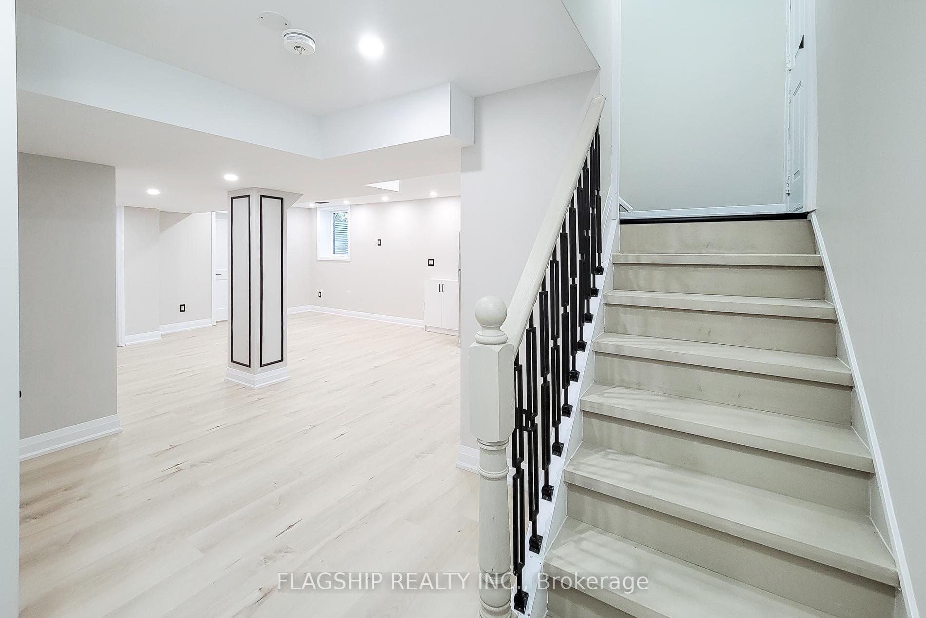 292 Glenholme Avenue photo 47