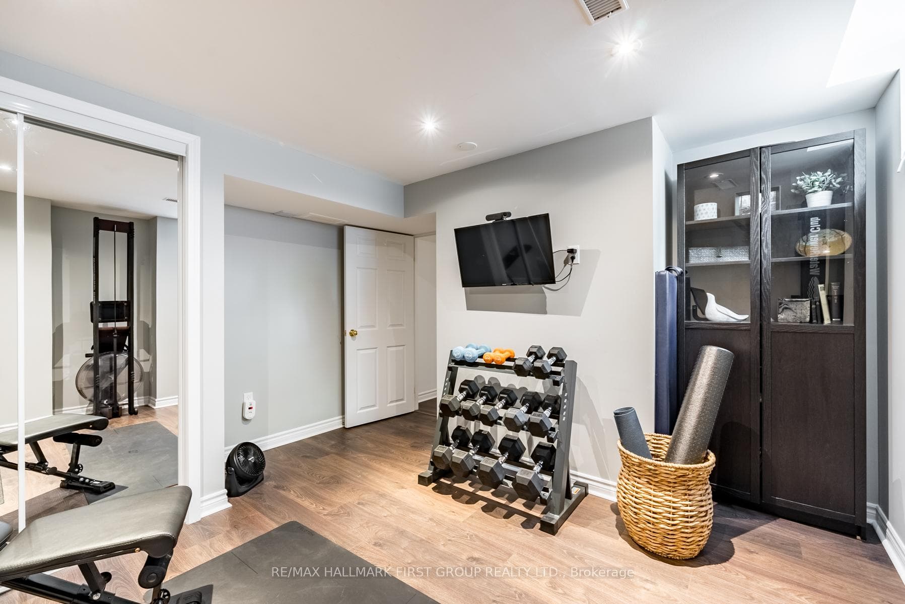 47 Warwick Avenue photo 21