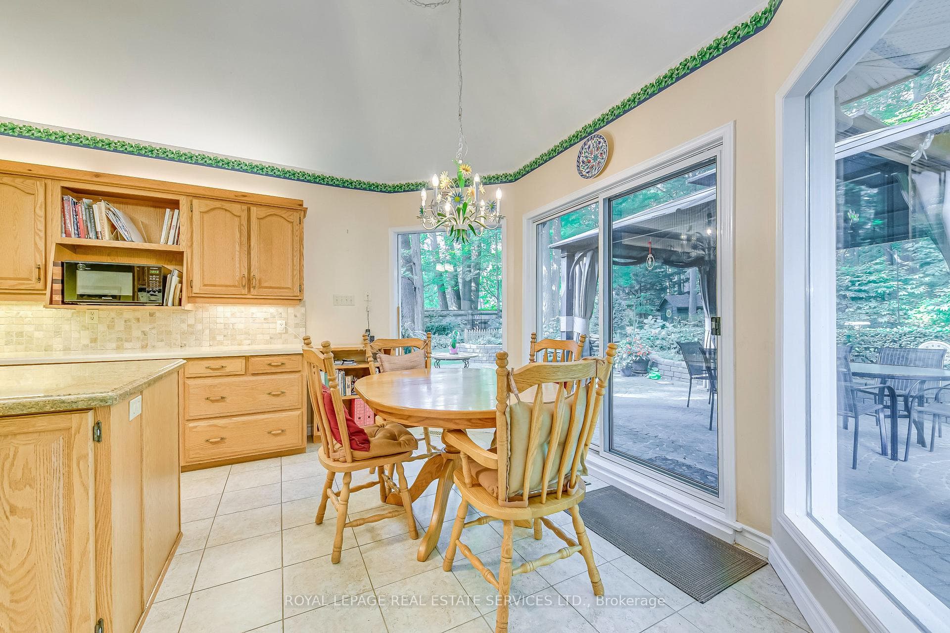 199 Kenollie Avenue photo 13