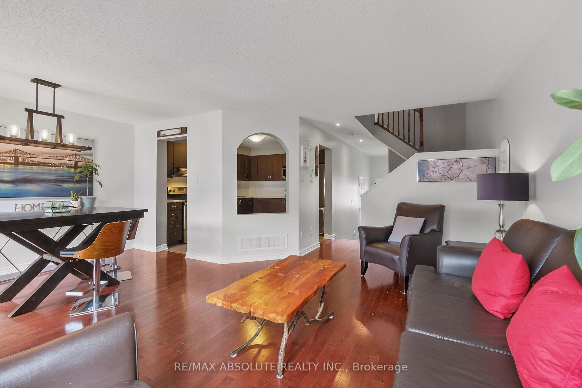 575 Petrichor Crescent photo 7