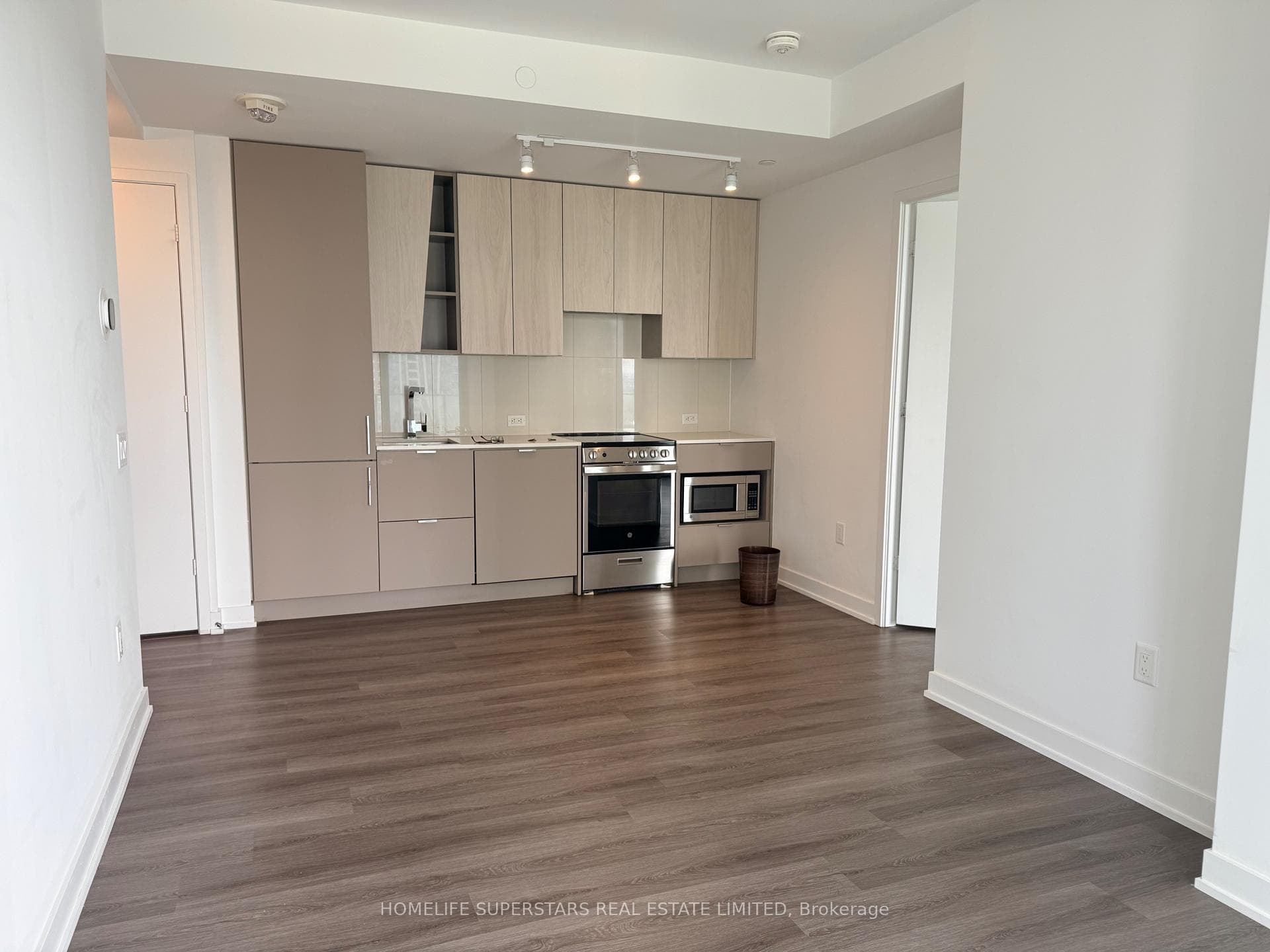 3883 Quartz Road Unit 1401 photo 2