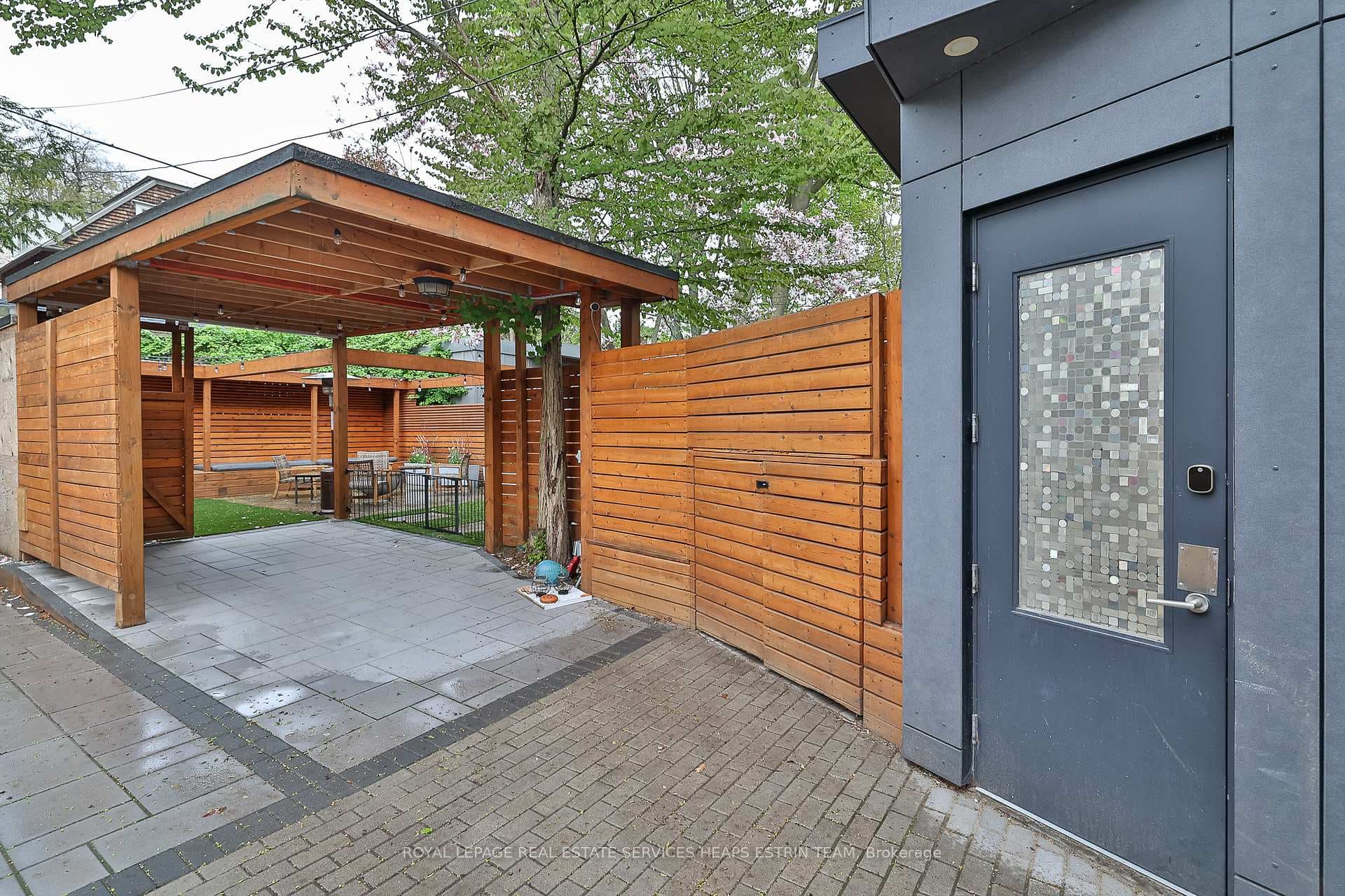 208 Cottingham Street photo 37