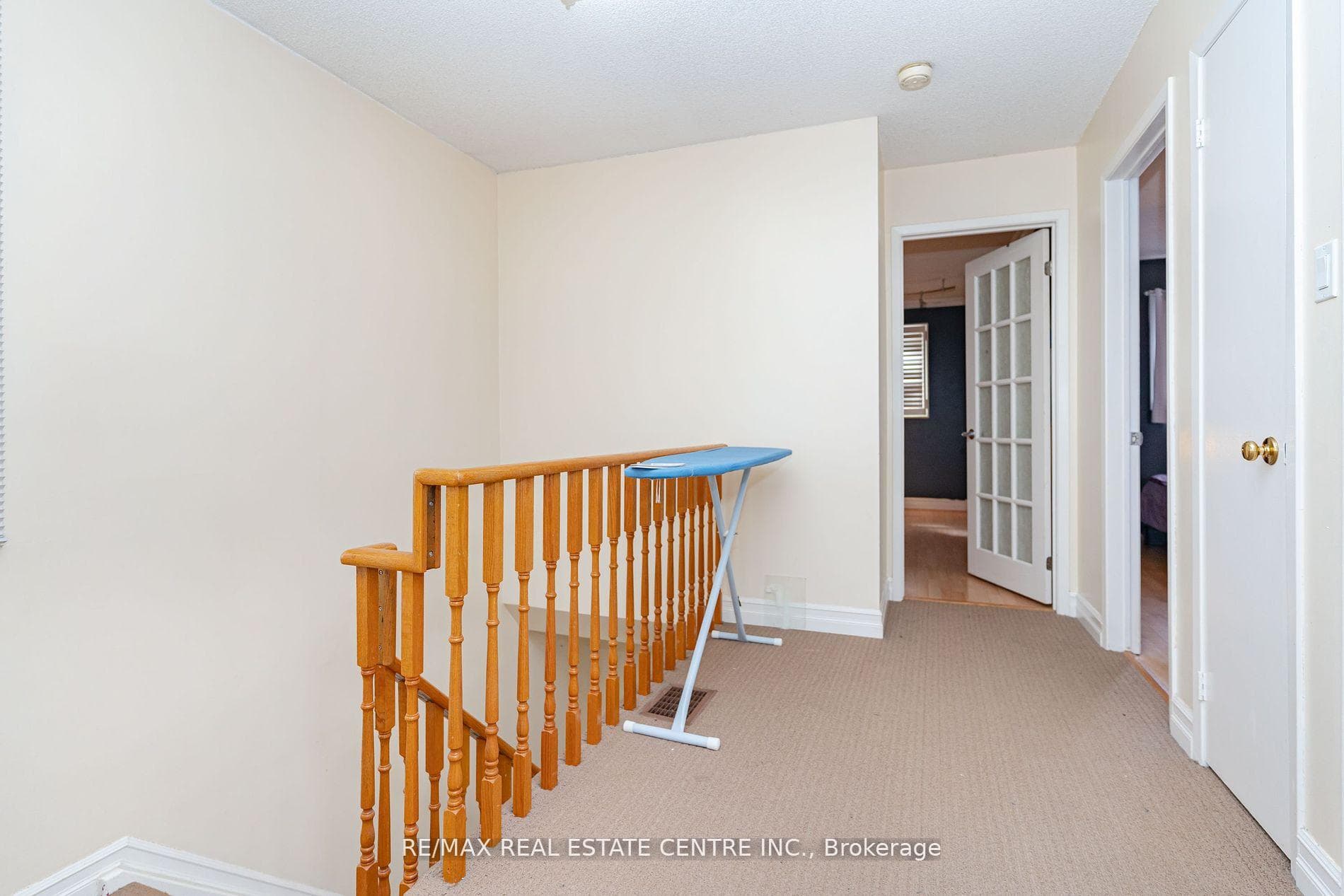 37 Ebby Avenue photo 16