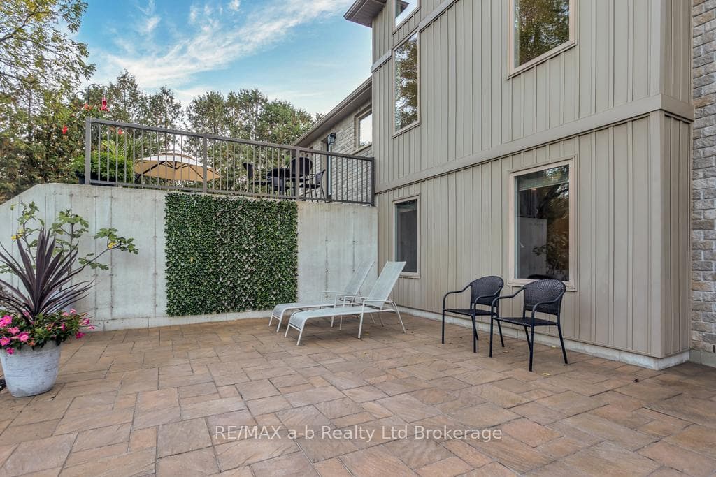 9442 Richmond Road photo 34