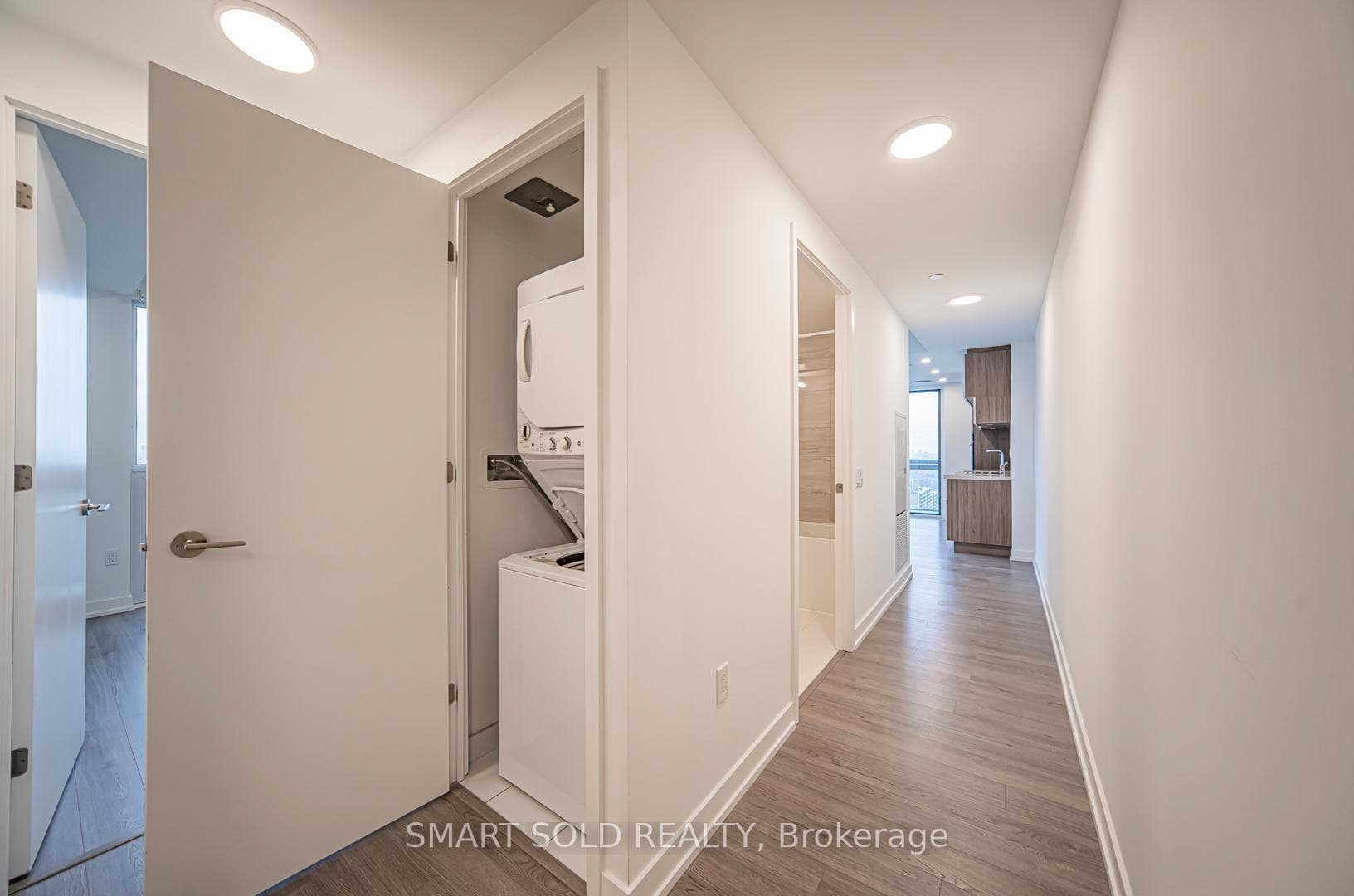 39 Roehampton Avenue Unit 1809 photo 28
