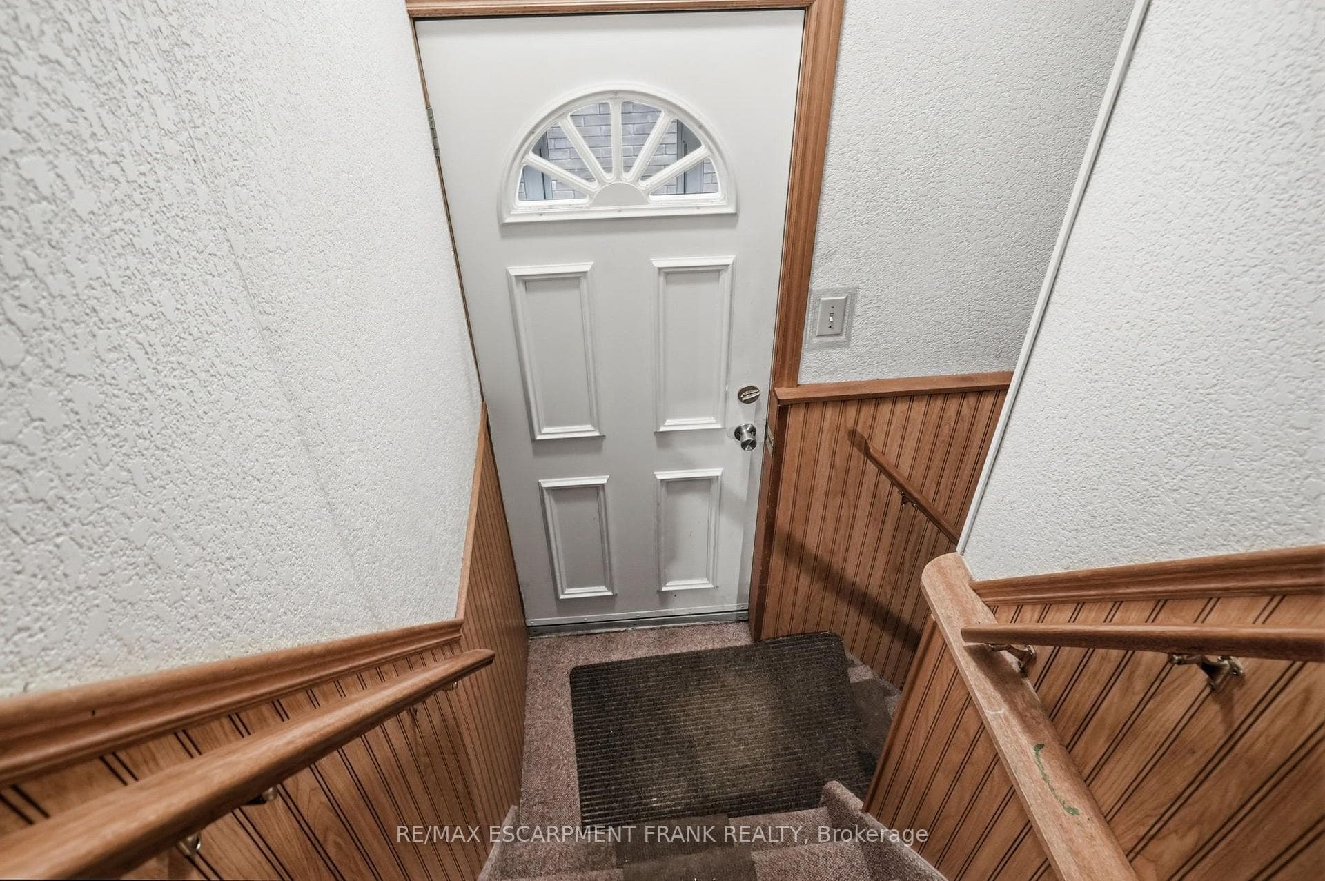 24 Cliff Avenue photo 31