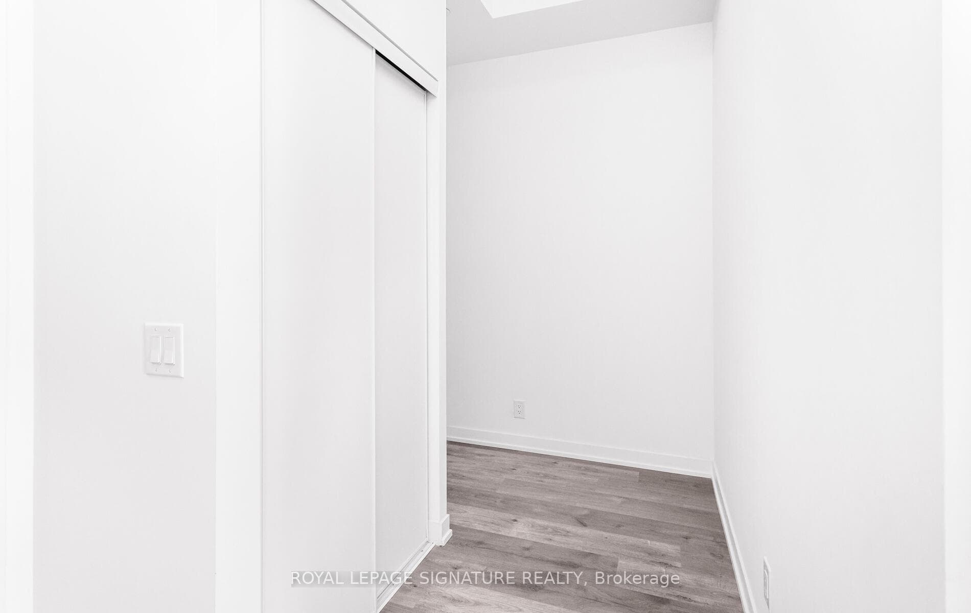 285 Dufferin Street Unit 1116 photo 22