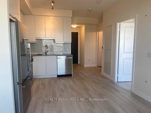 3270 Sheppard Avenue Unit 1321 photo 4