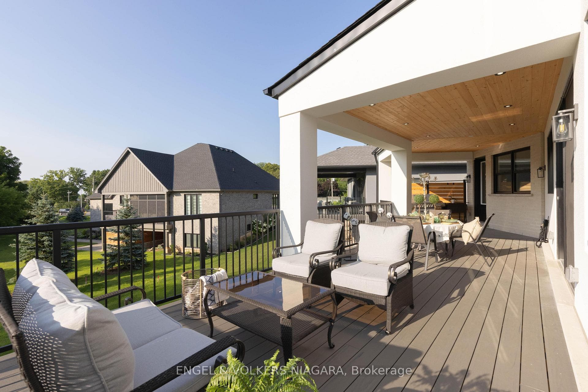 Sun deck
