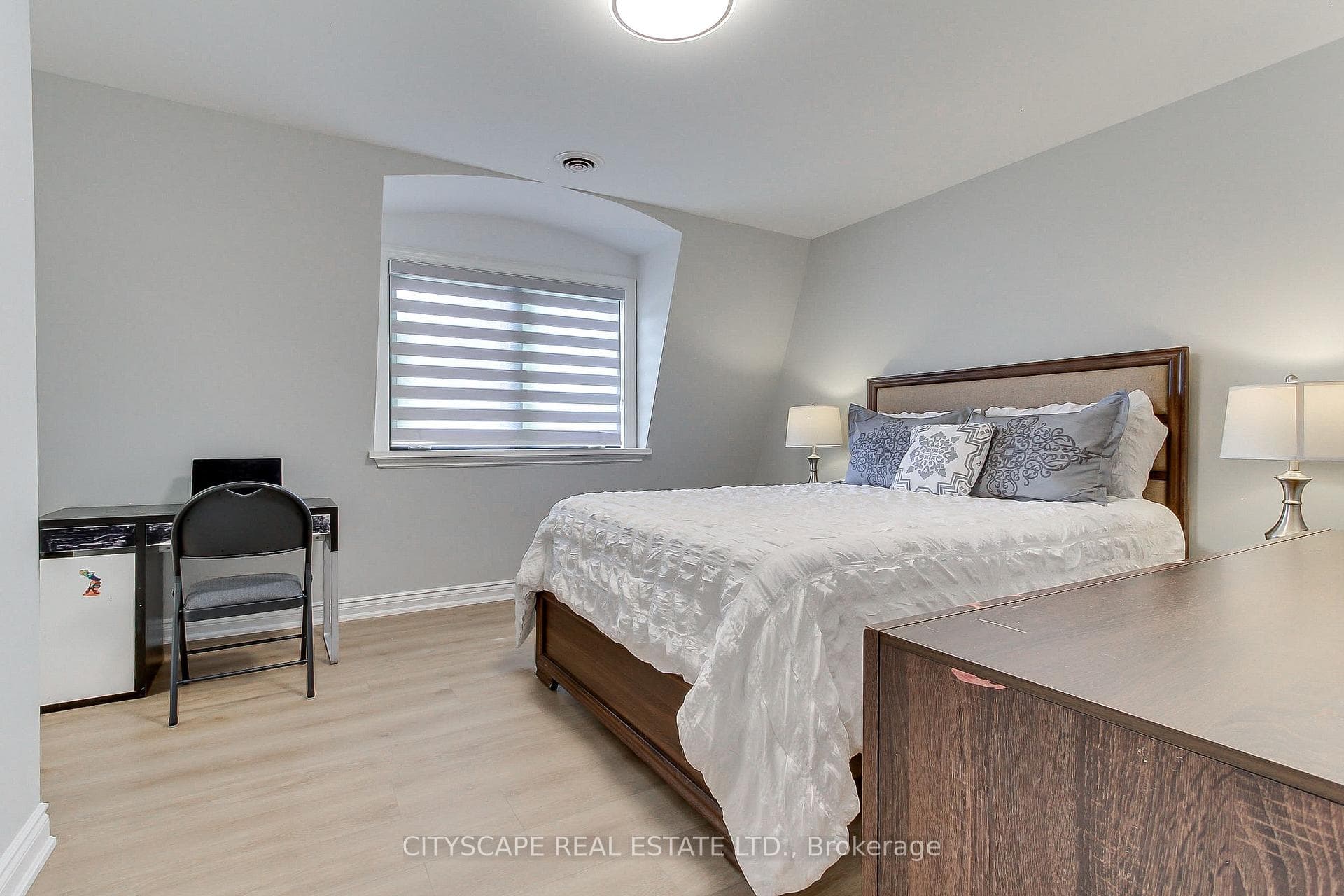 1543 Indian Grove photo 28