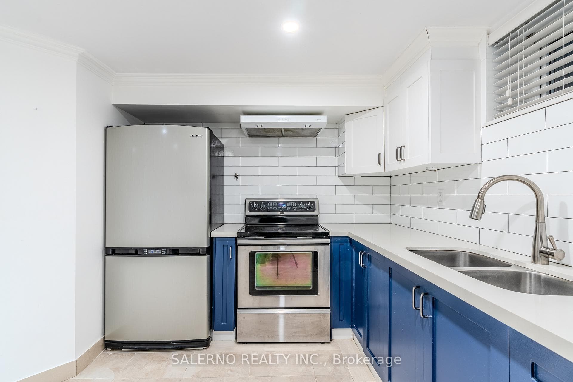 58 Carrick Avenue Unit Lower photo 11