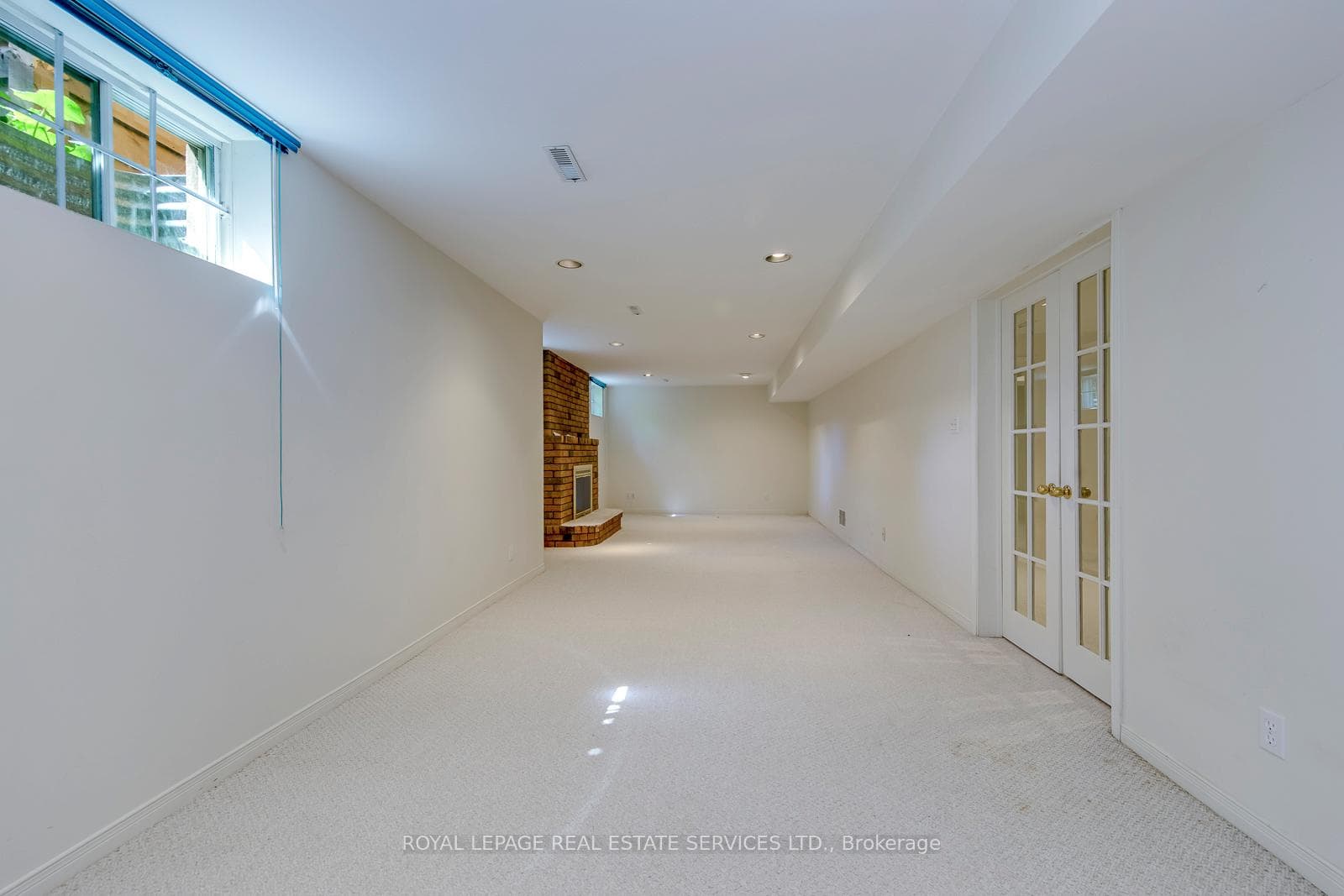 500 Woodview Road photo 39