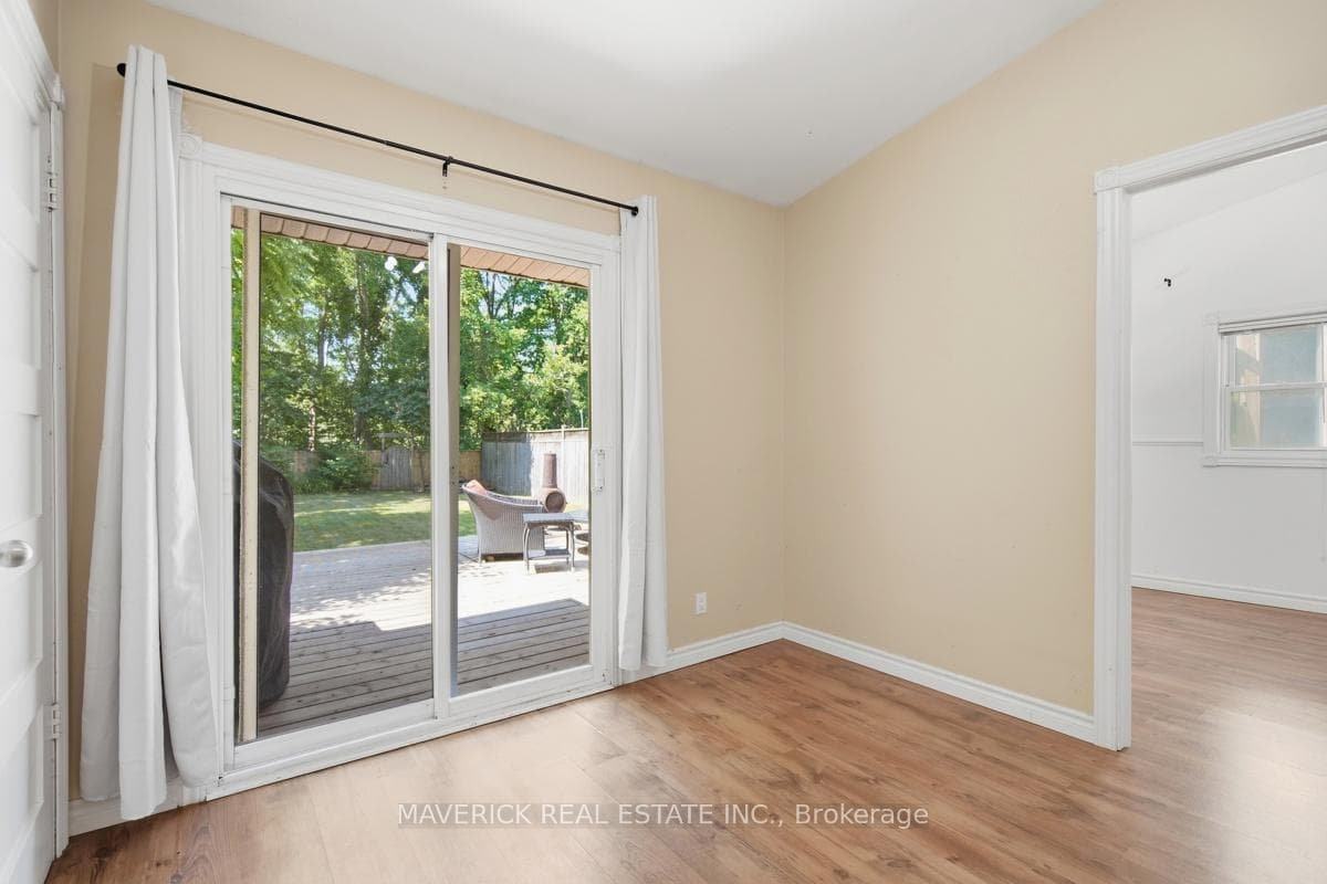 226 Grand Avenue photo 27