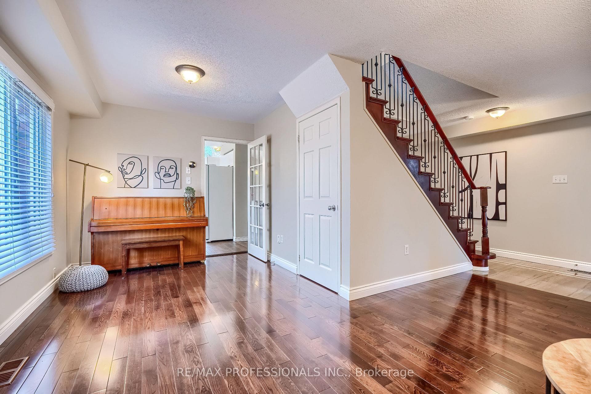 149 Eaton Street photo 9
