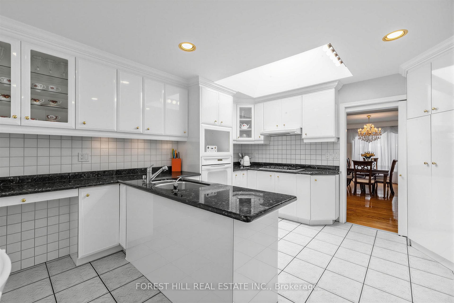 29 Foxwarren Drive photo 12