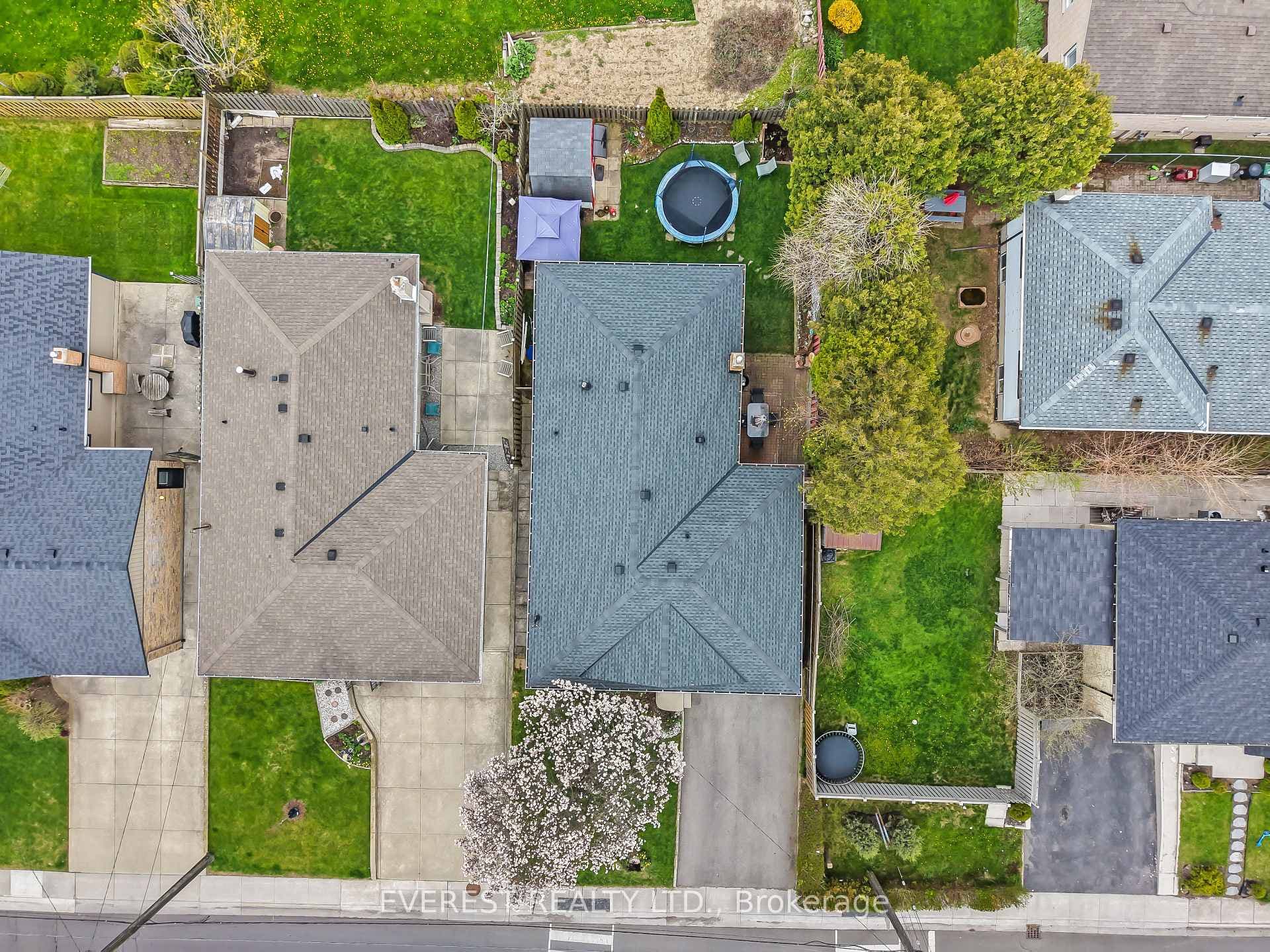 27 Lavina Crescent photo 2