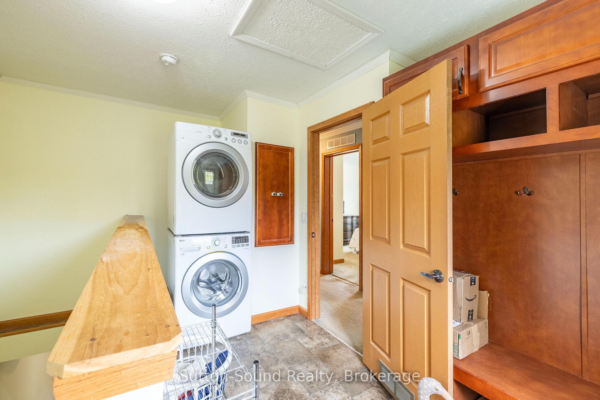 21 Cardinal Avenue photo 24