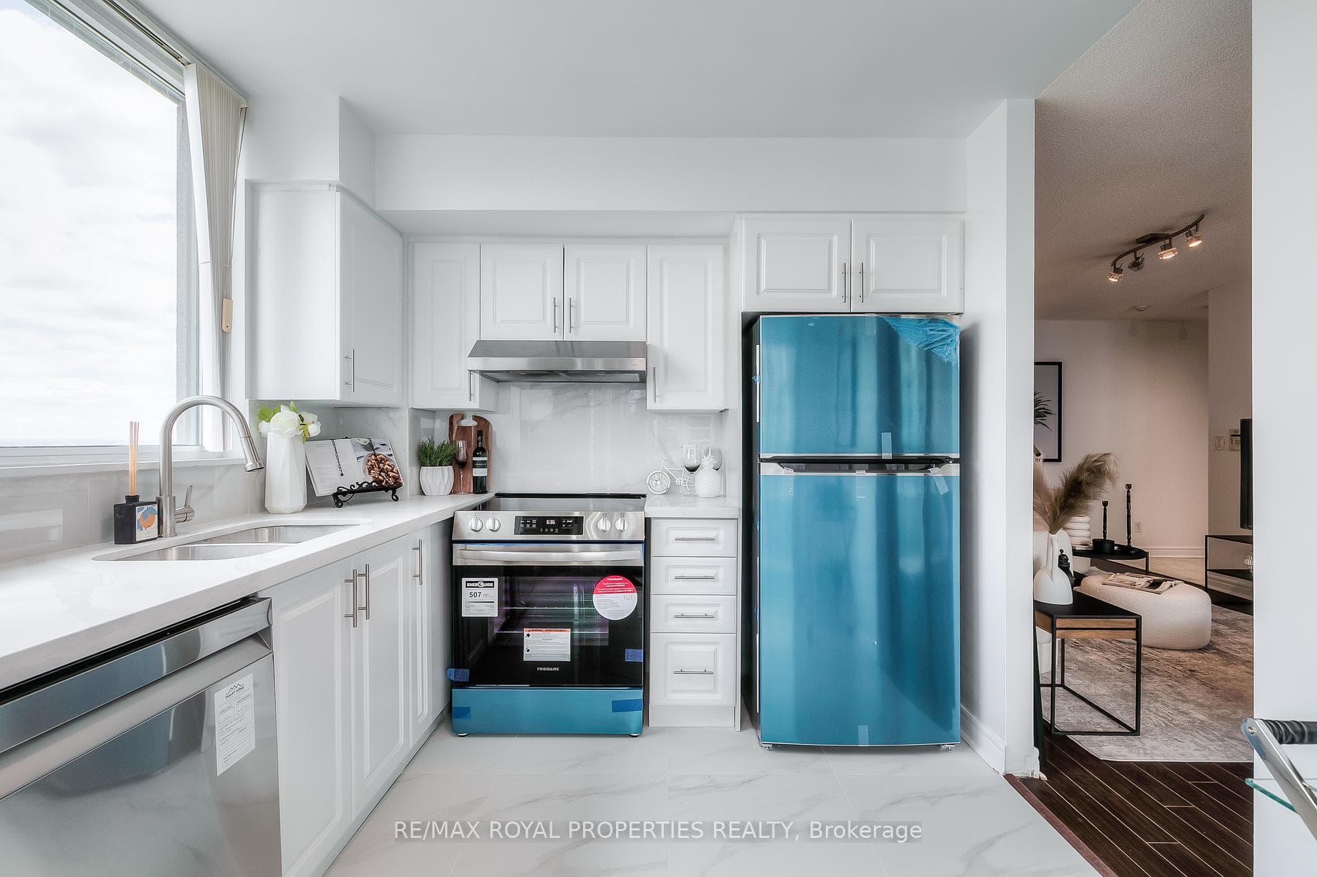 23 Hollywood Avenue Unit 3302 photo 13