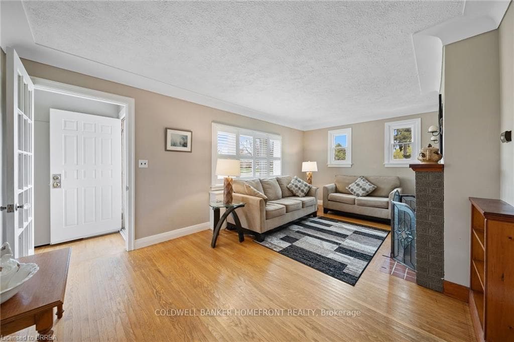 111 Tollgate Road photo 5