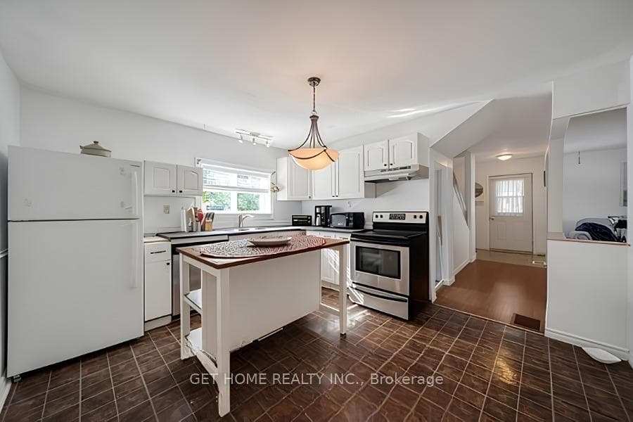 173 Barrie Road photo 9