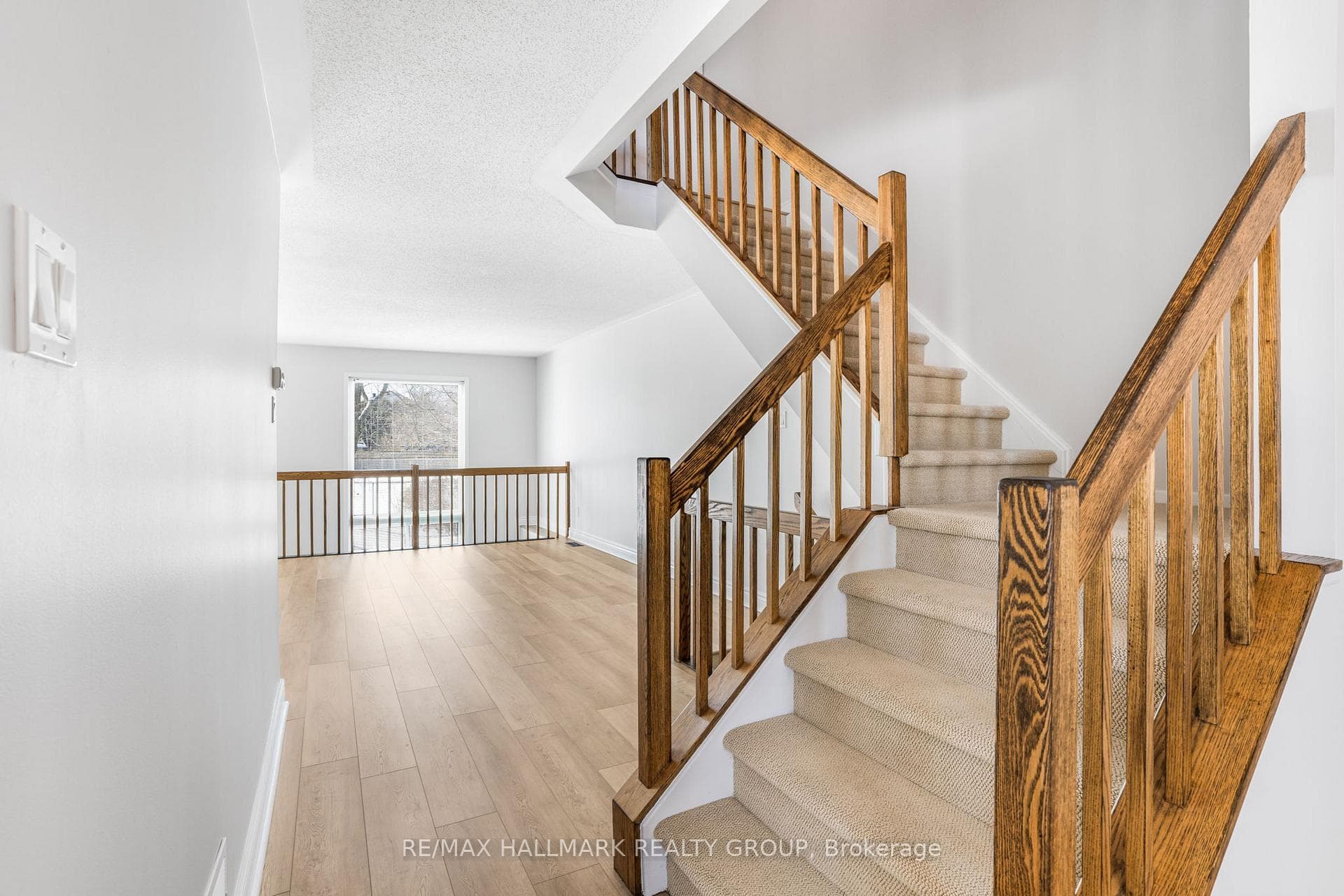 1575 BRIARFIELD Crescent photo 24
