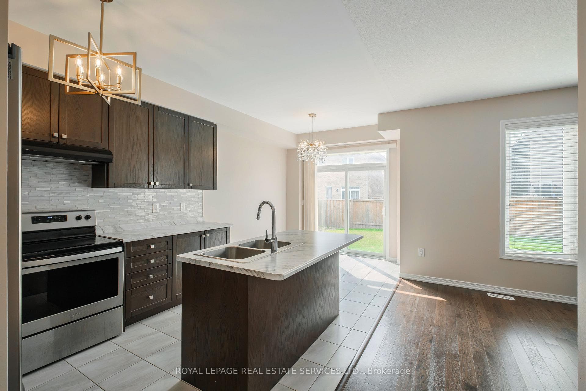 152 Munro Circle photo 18