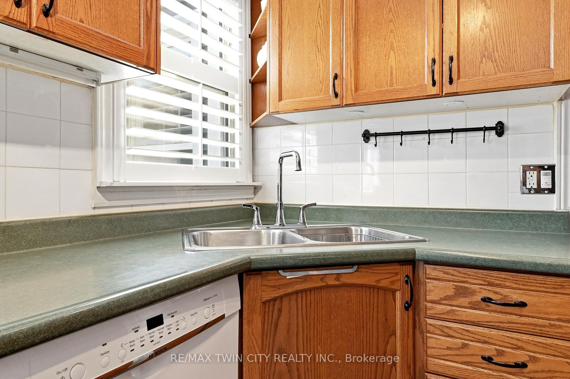23 Britannia Avenue photo 14