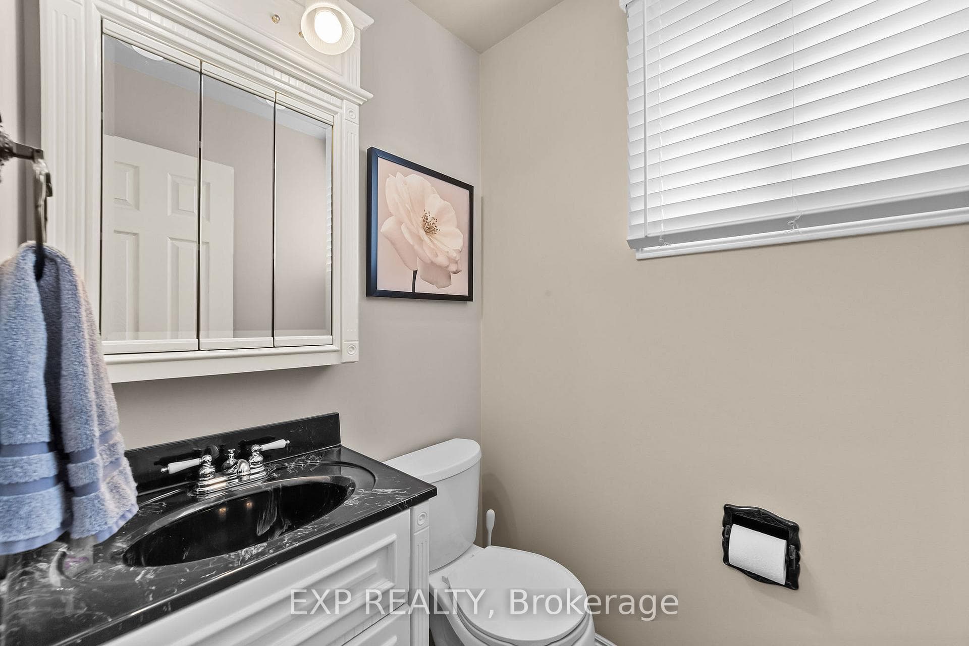 111 Roundhill Court photo 18