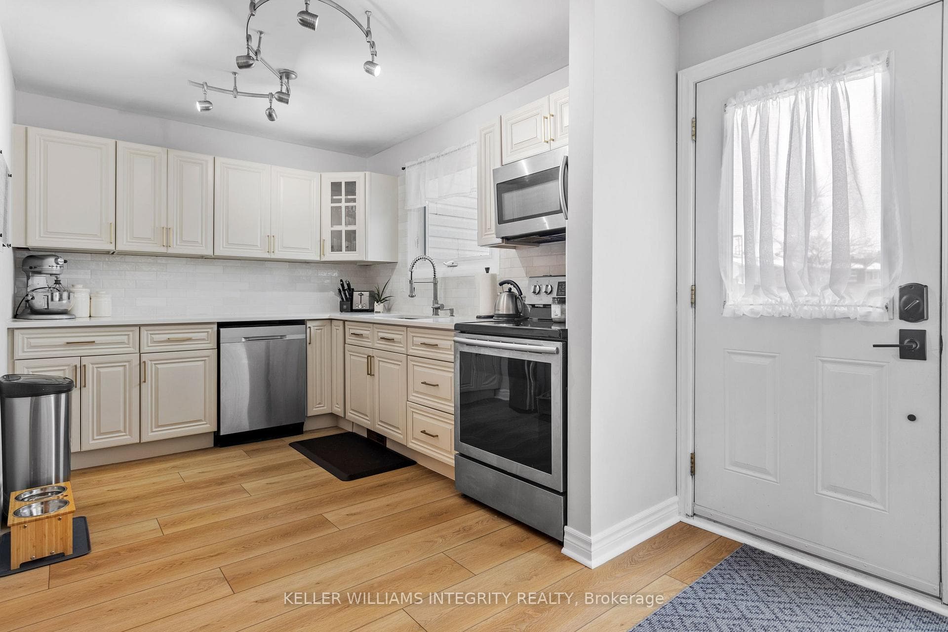 3328 Albion Road Unit 17 photo 12