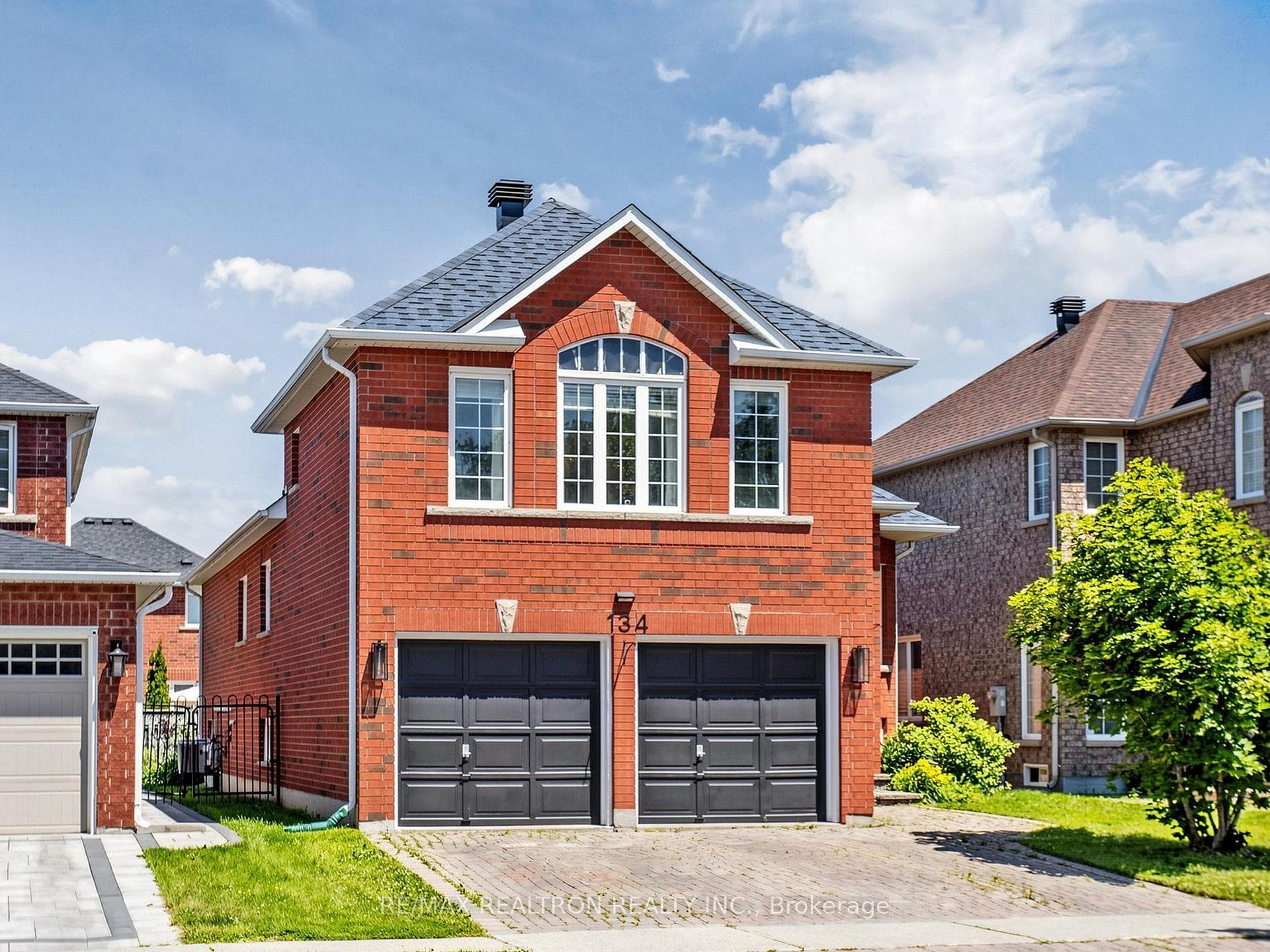 134 Humberland Drive photo 1