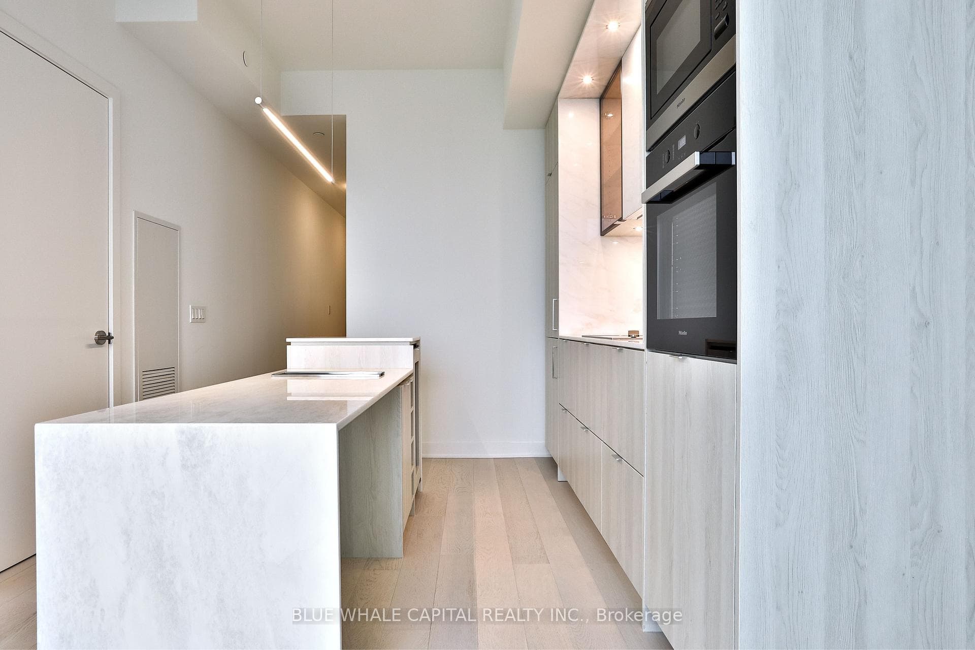 11 Yorkville Avenue Unit 5308 photo 8