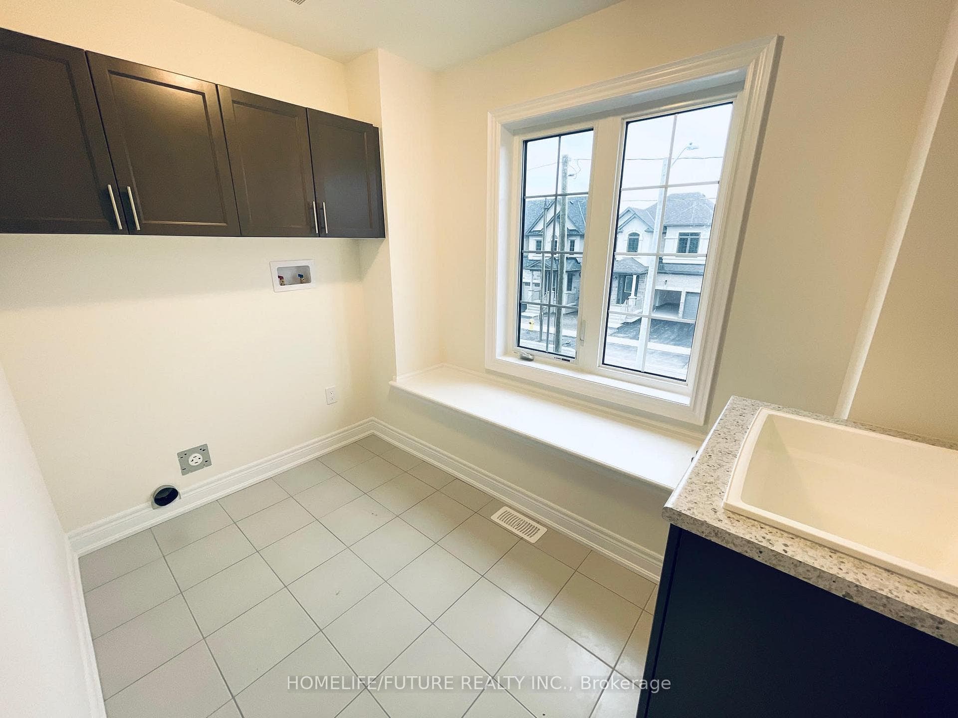15 Wesley Brooks Street photo 27