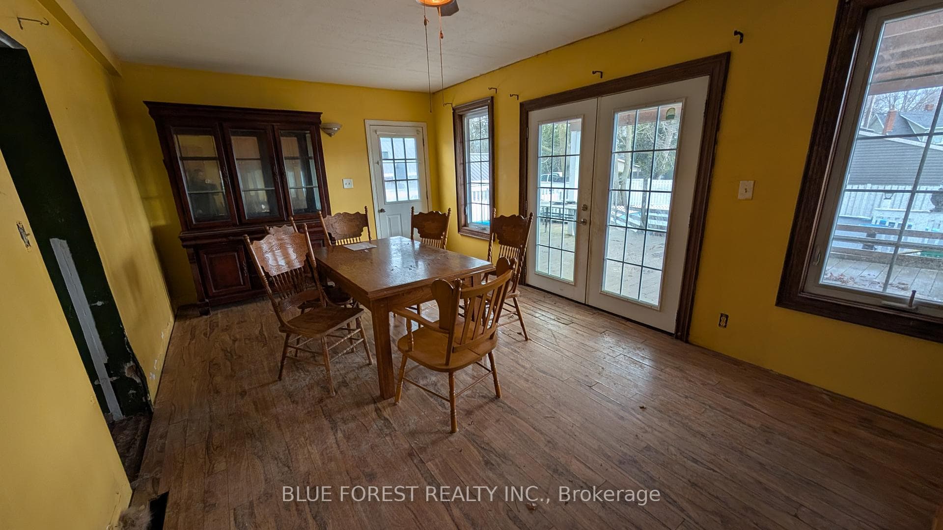 331 Gilbert Avenue photo 5