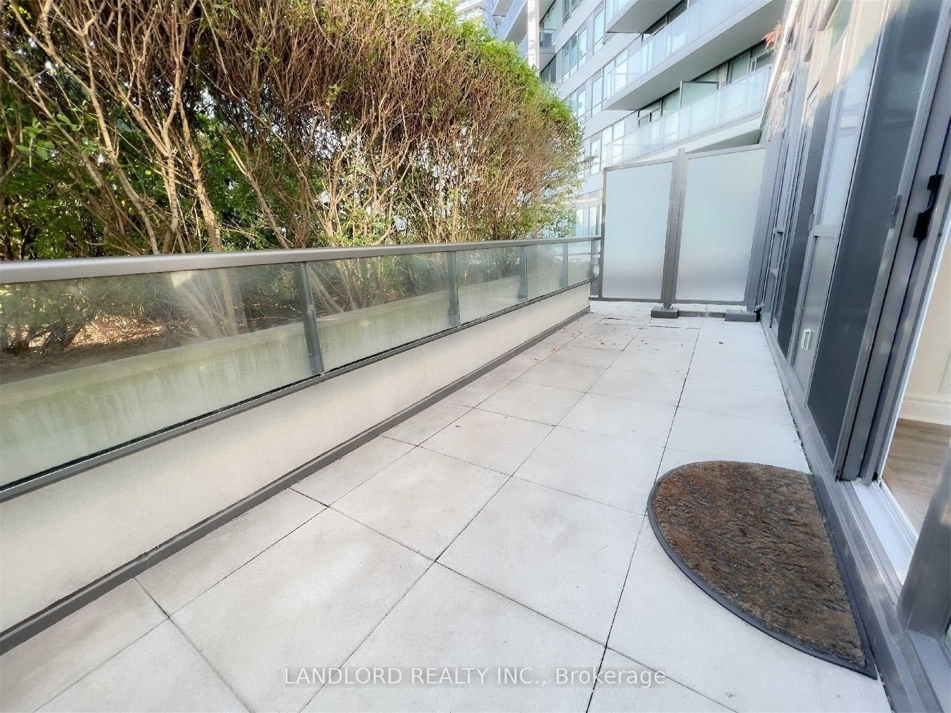 2240 Lakeshore Boulevard Unit 309 photo 10
