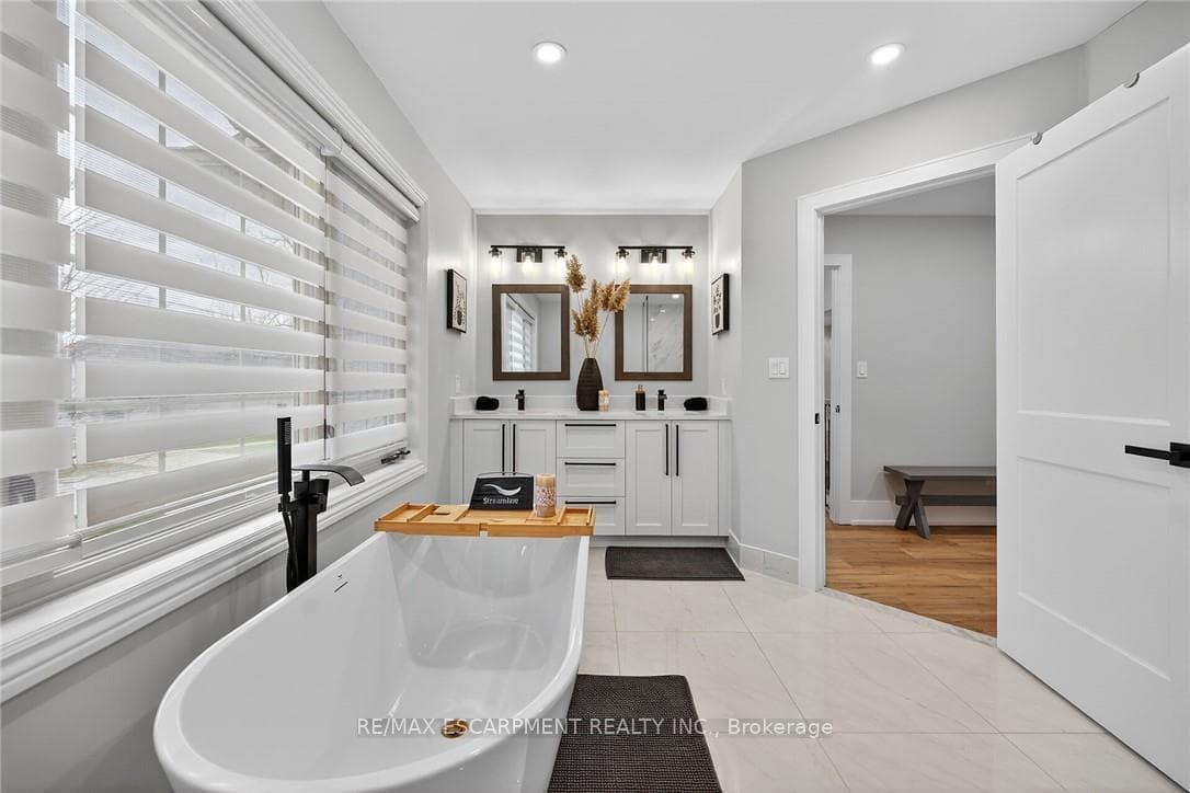 397 Caithness Street photo 24