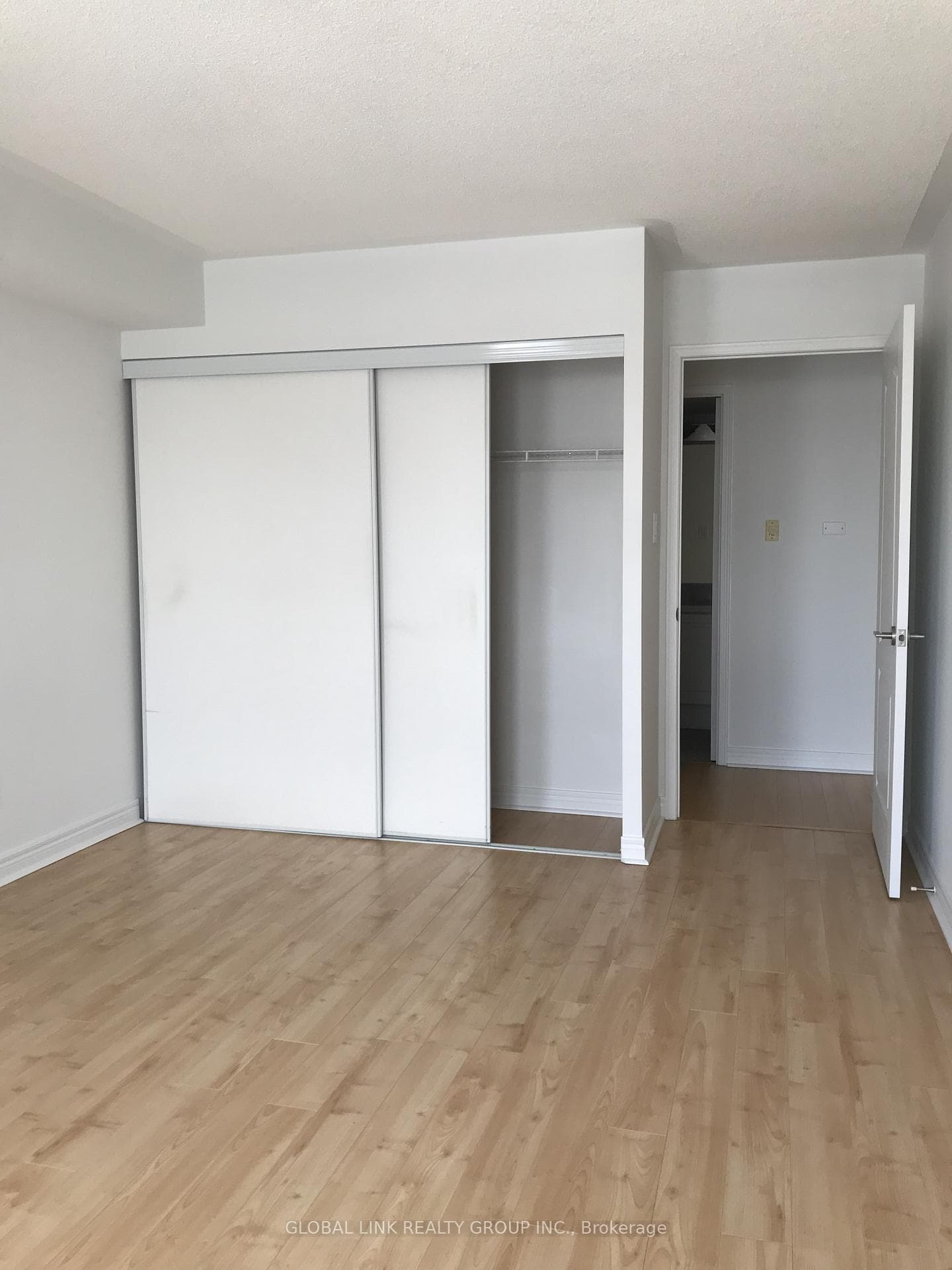 399 South Park Road Unit 1206 photo 13