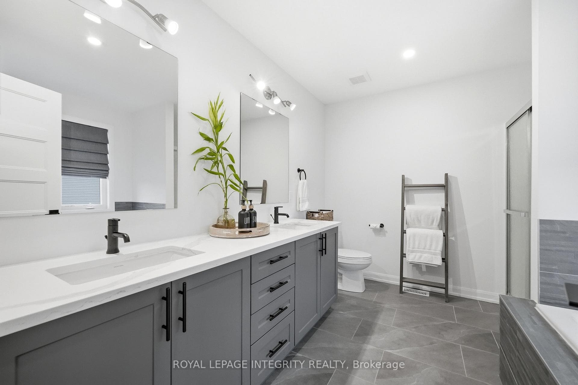 1161 Diamond Street photo 22