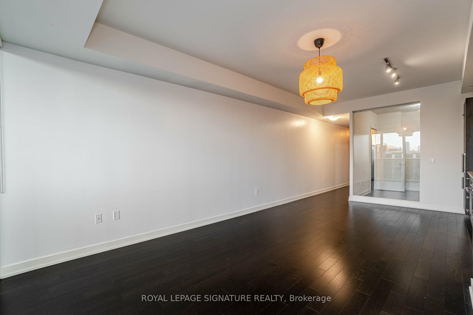 330 Richmond Street Unit 811 photo 12