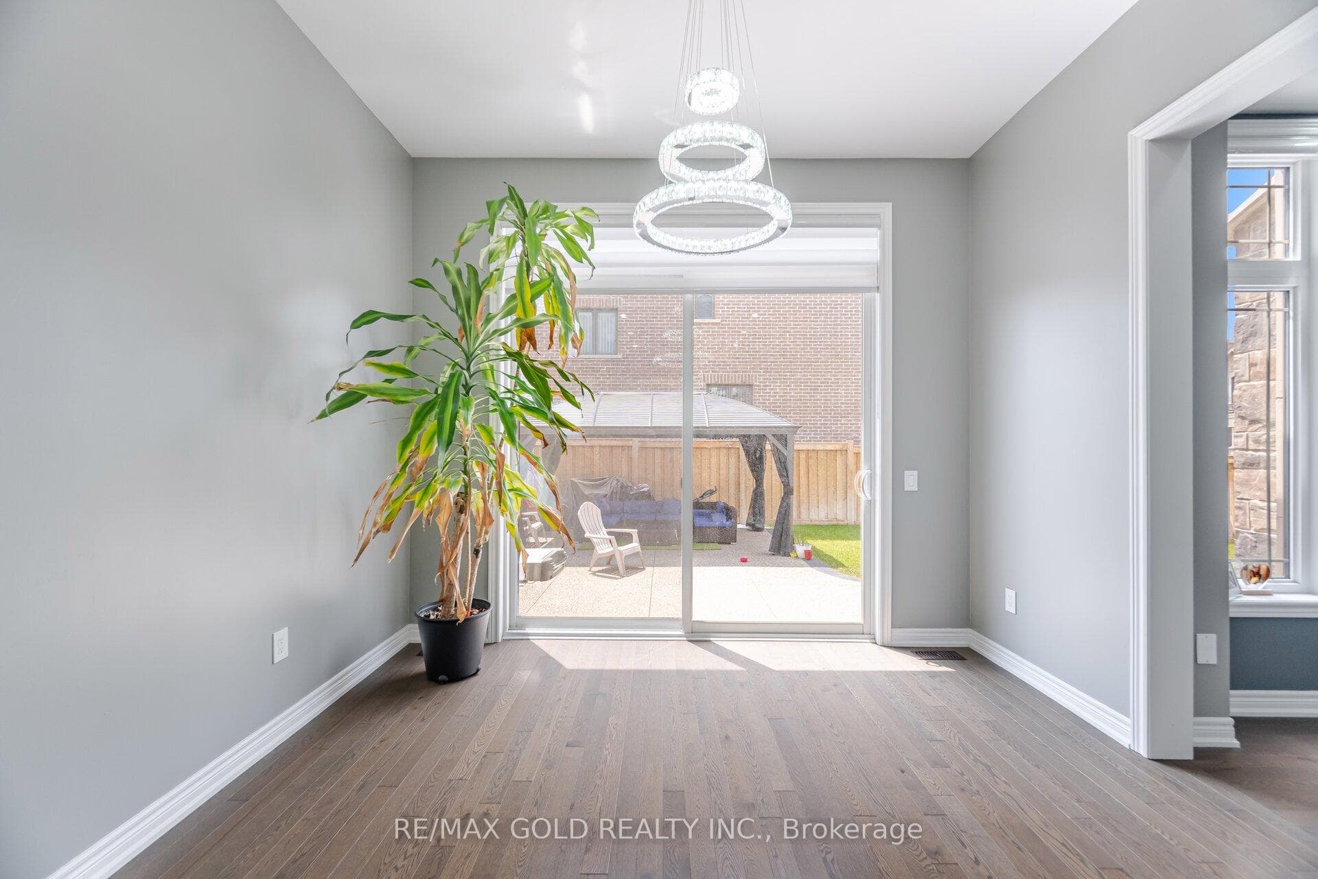 54 Ash Hill Avenue photo 13