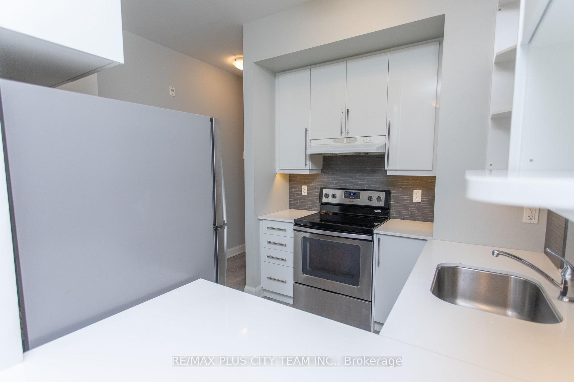 686 Bathurst Street Unit 107 photo 6