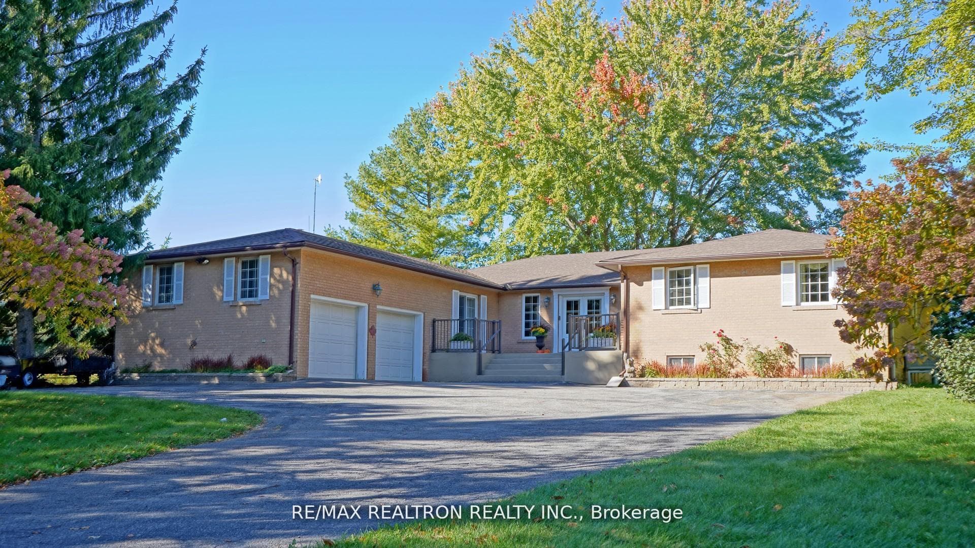 240 Webb Road photo 2