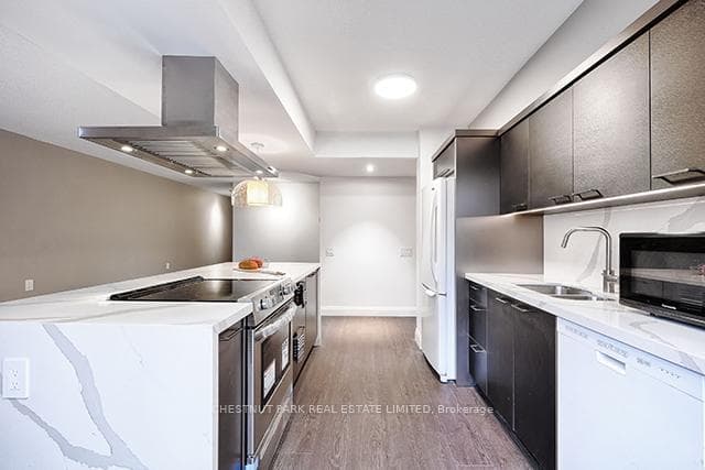35 Finch Avenue Unit 902 photo 13