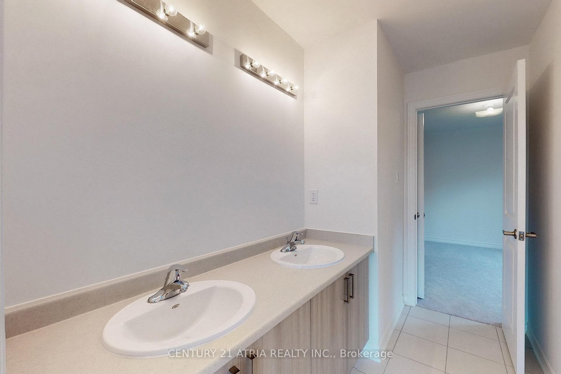 42 Ainslie Hill Crescent photo 33