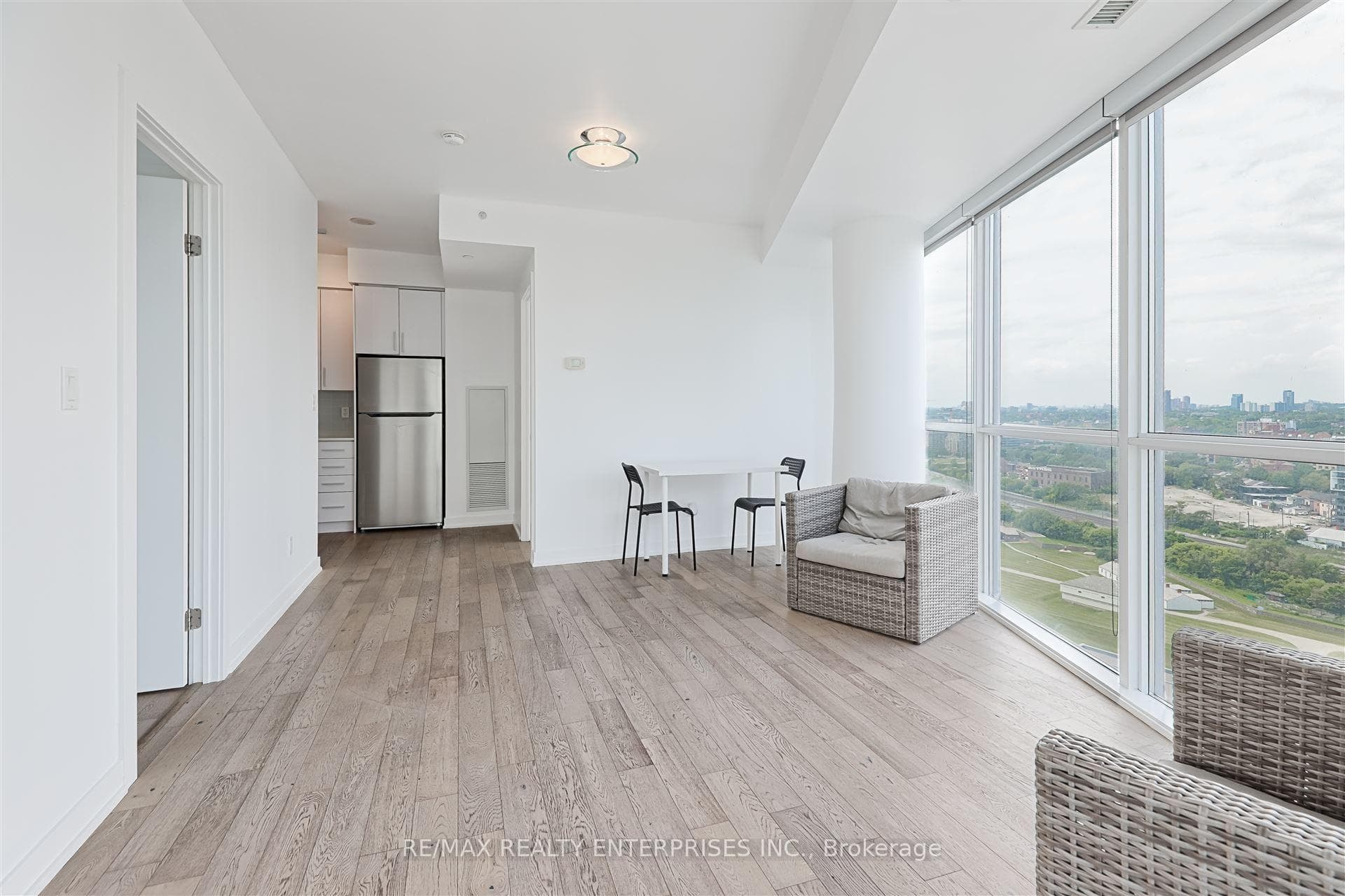 20 Bruyeres Mews Unit 2605 photo 16