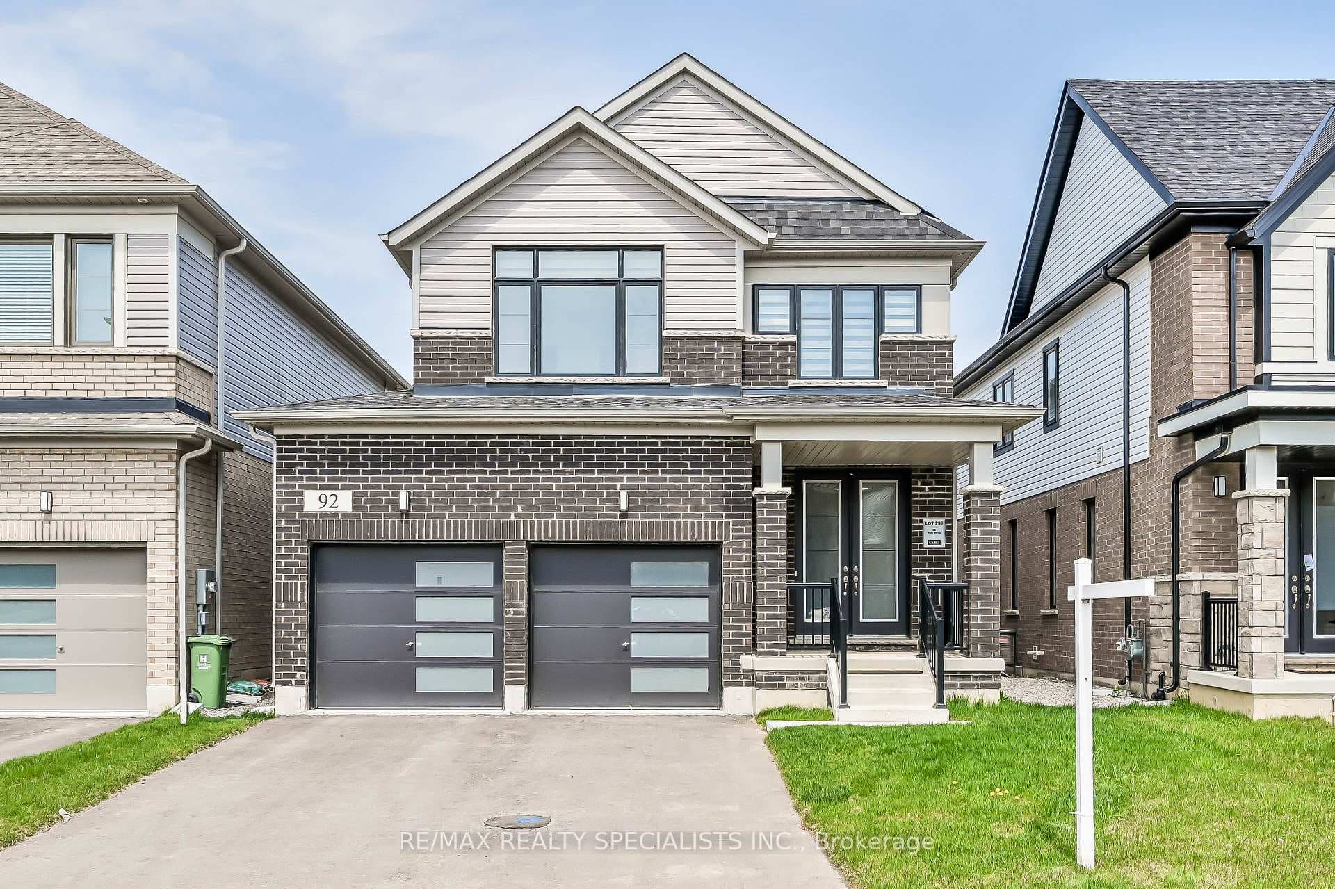 92 YALE Drive photo 1
