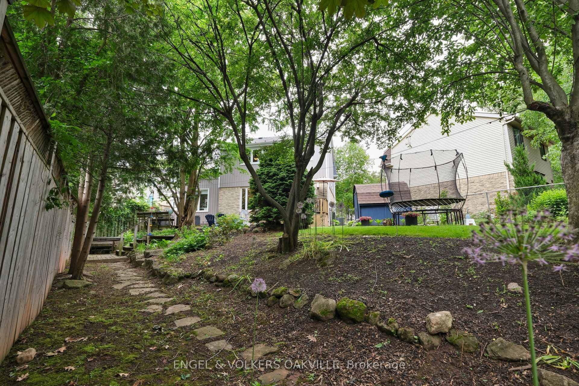 1162 Klarecroft Way photo 31