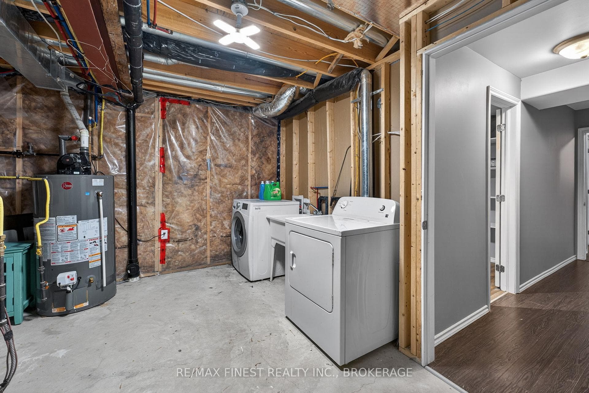 119 Champagne Crescent photo 21