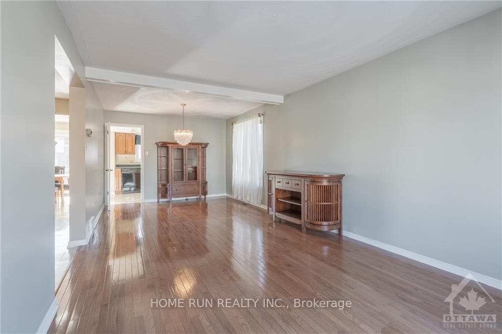 1910 ROSEBELLA Avenue photo 4