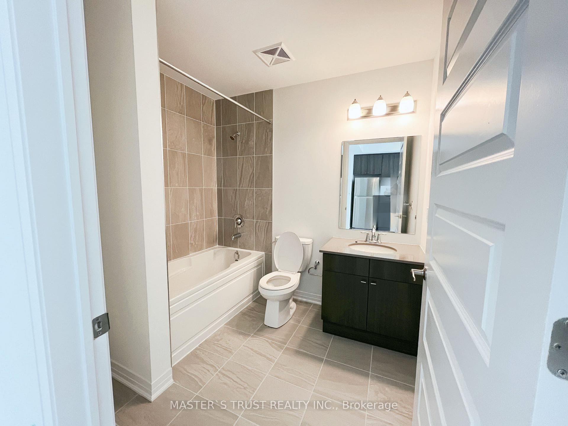 480 Gordon Krantz Avenue Unit 301 photo 11