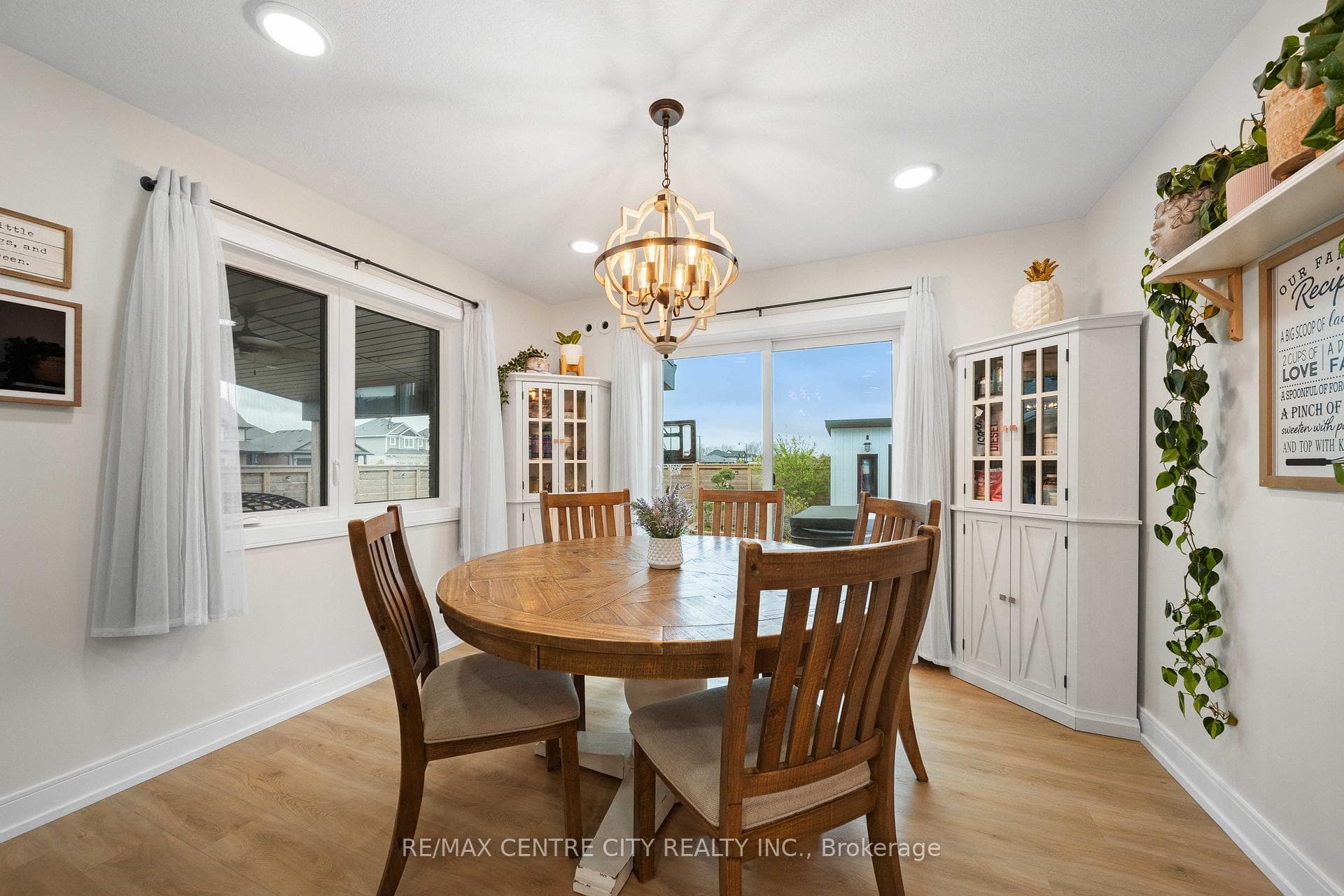 Dining Room is Upgraded with 3ft Extra Room